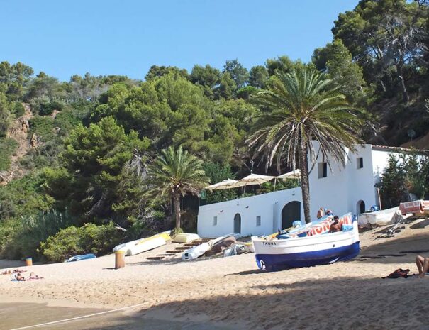 boat trips to Canyelles and Lloret