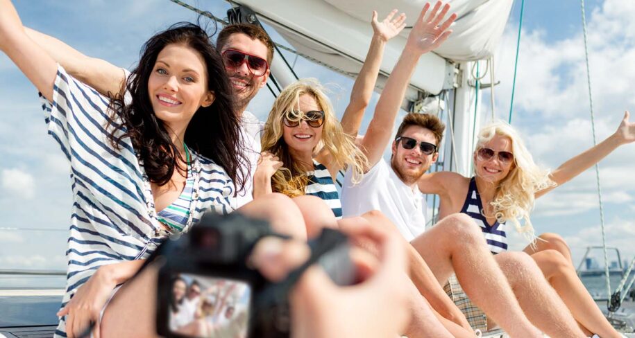 rent boats for a teambuilding in the costa brava