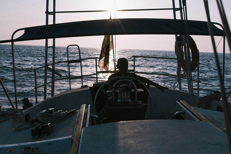 enjoy the boat rental in the costa brava with a local skipper