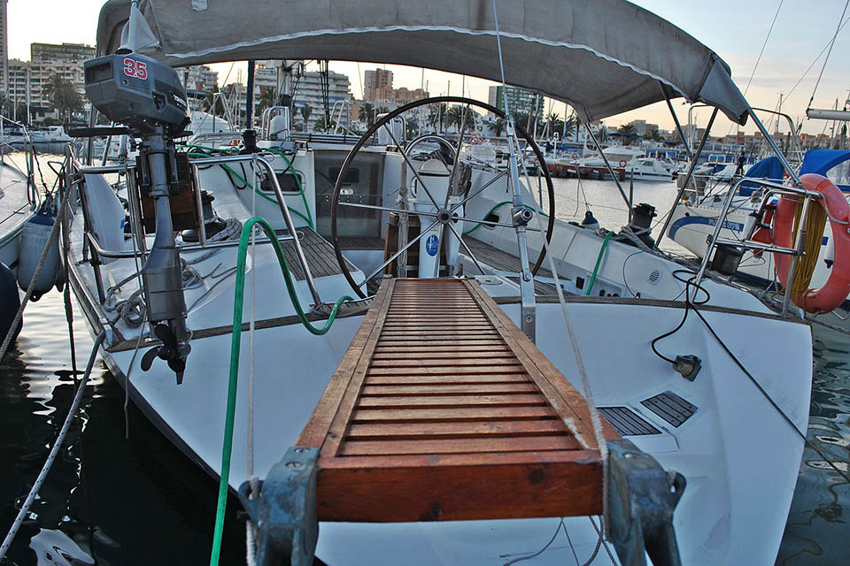 boat rent available during non summer peaks
